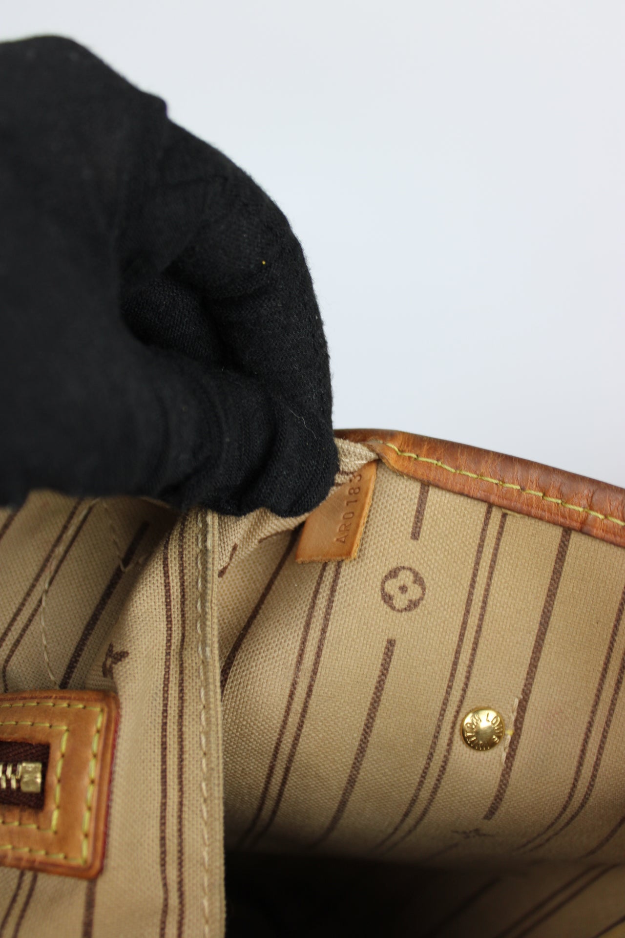 Louis Vuitton Neverfull MM Bag 2013