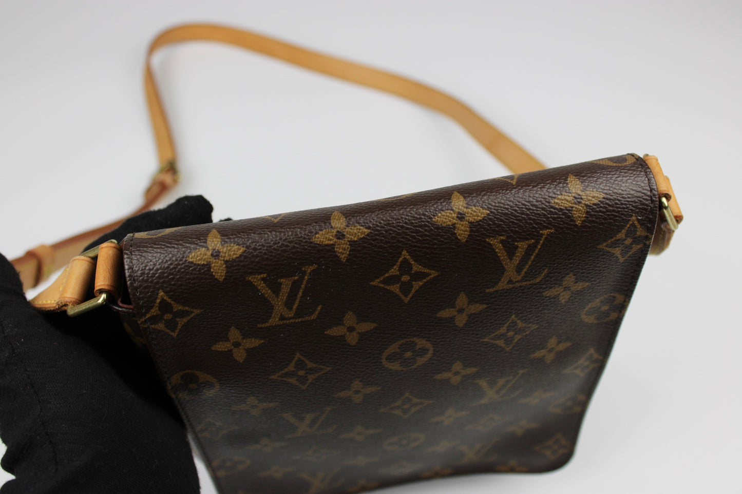 Louis Vuitton Musette Salsa Cross Body Bag 2005