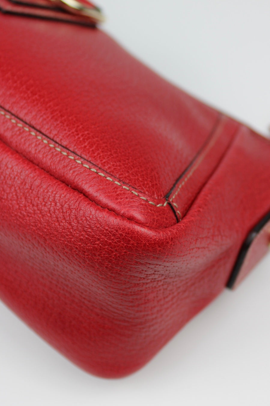 Gucci Abbey Leather Pochette Bag