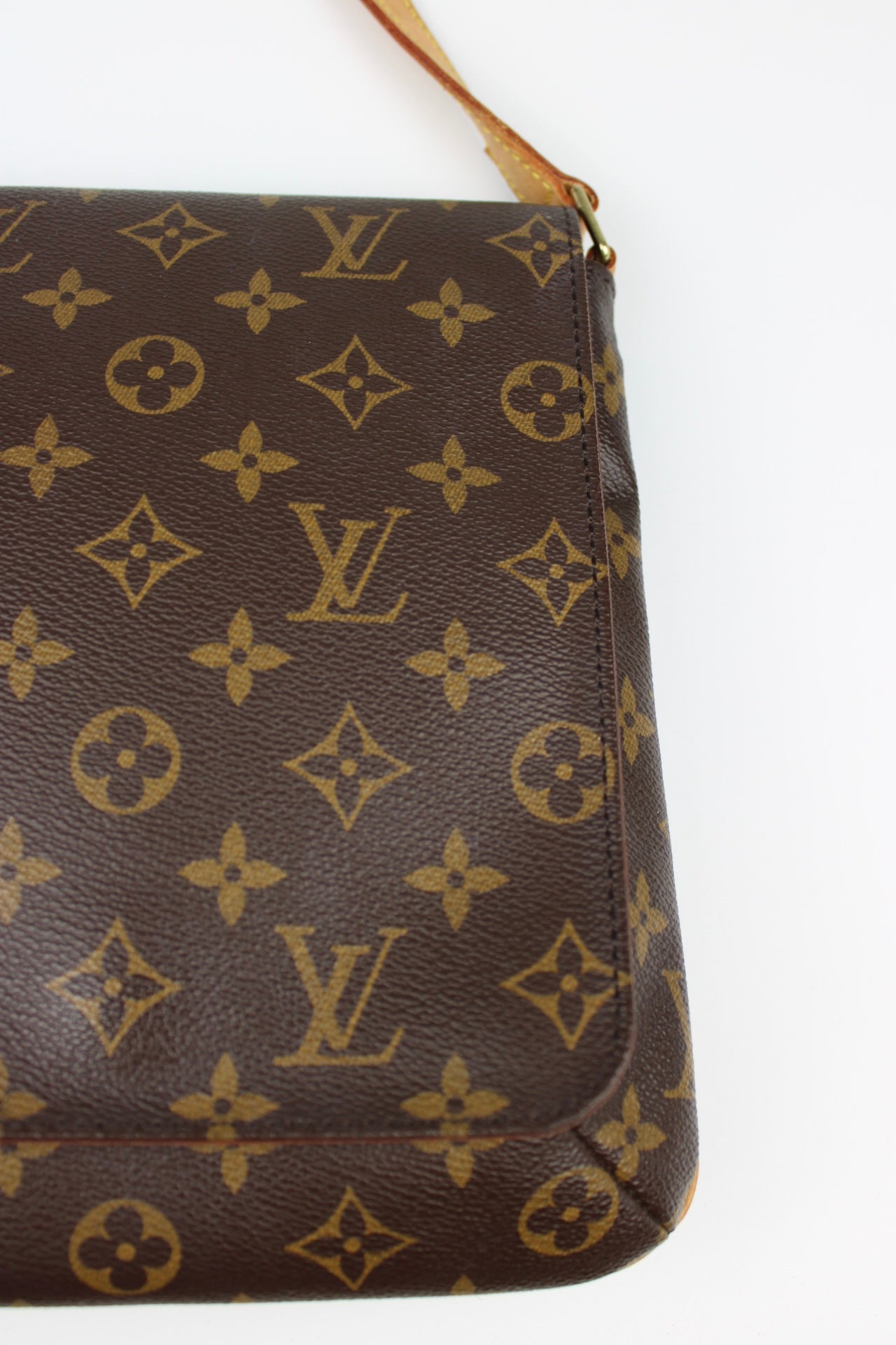 Louis Vuitton Musette Salsa Cross Body Bag 2005