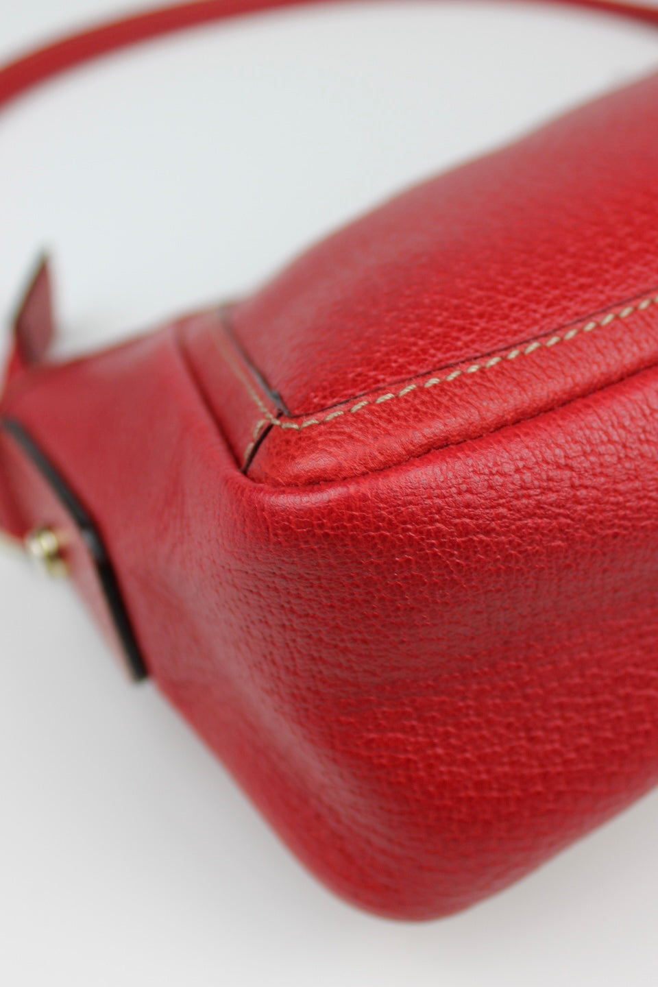 Gucci Abbey Leather Pochette Bag