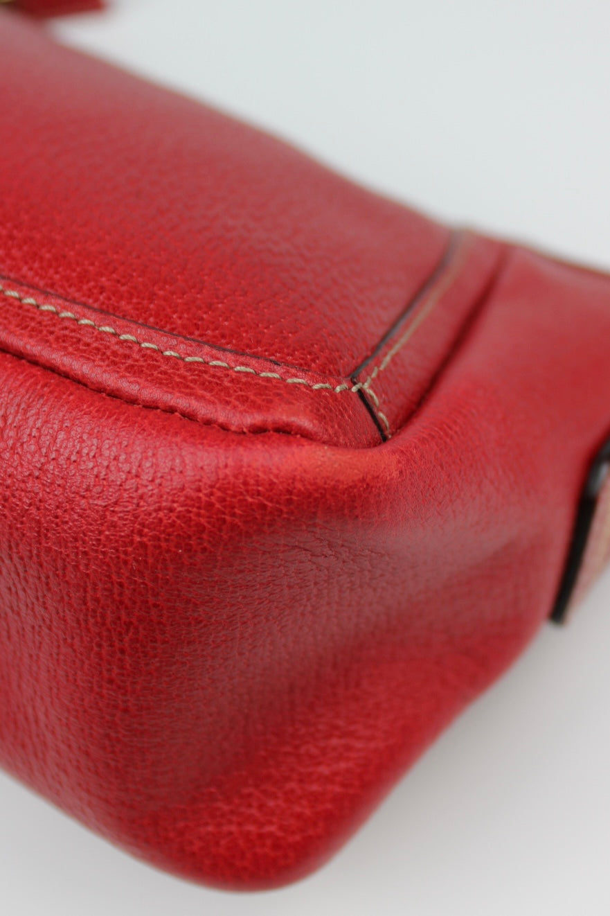 Gucci Abbey Leather Pochette Bag