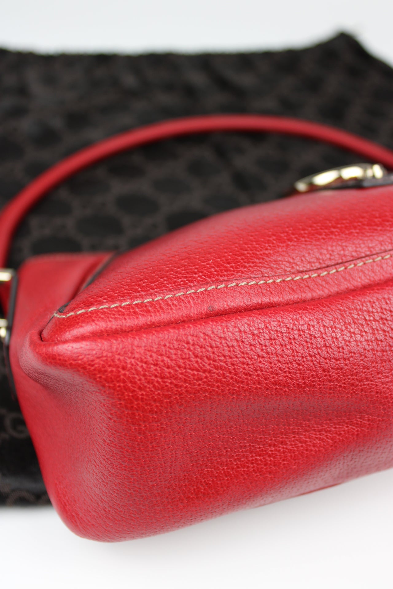 Gucci Abbey Leather Pochette Bag