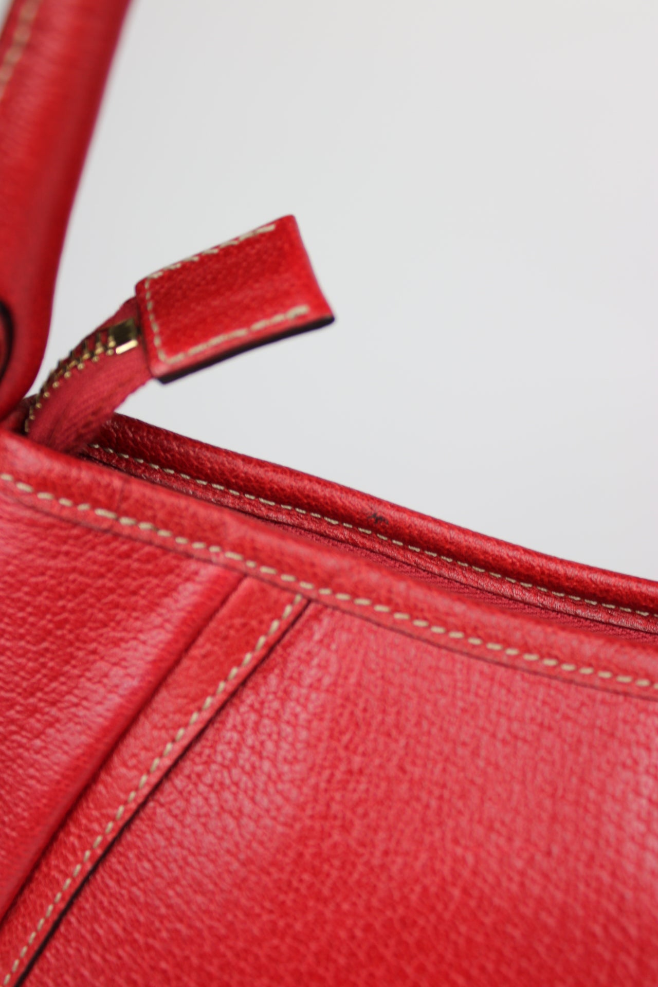 Gucci Abbey Leather Pochette Bag