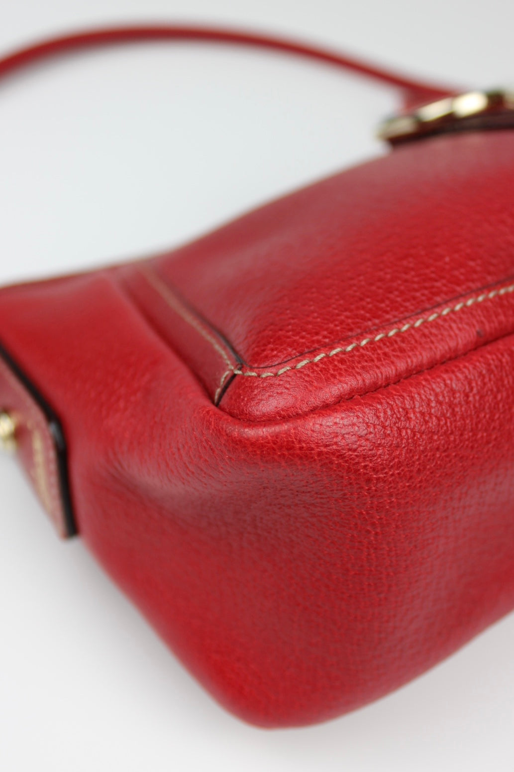 Gucci Abbey Leather Pochette Bag