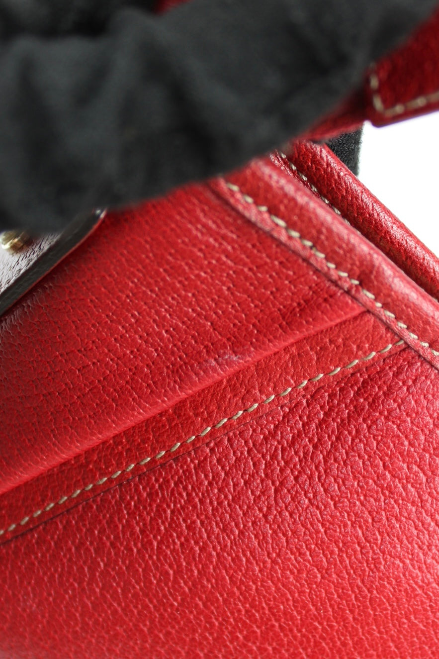 Gucci Abbey Leather Pochette Bag