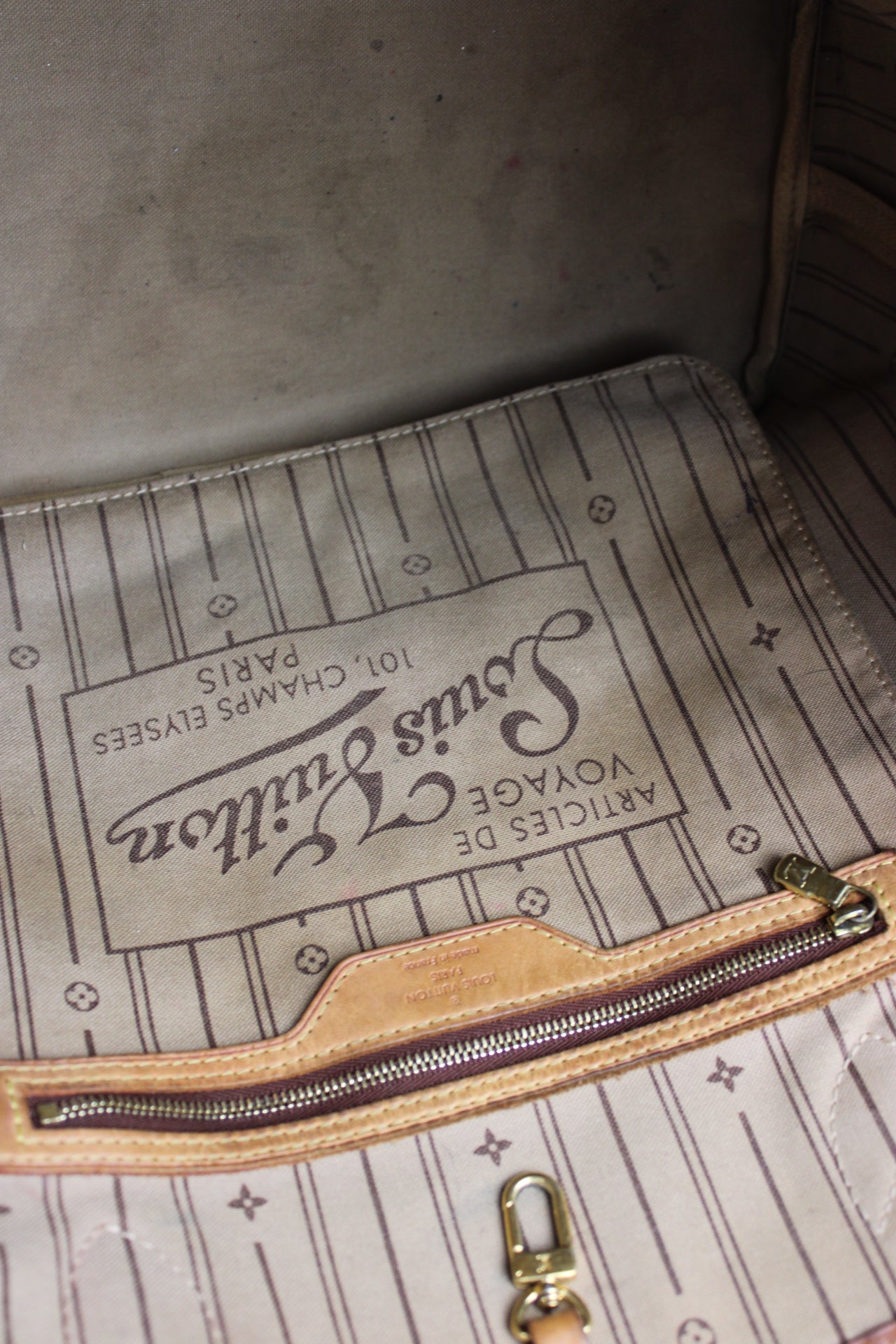Louis Vuitton Neverfull MM Bag 2013