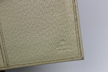 Gucci Monogram Wallet on Chain