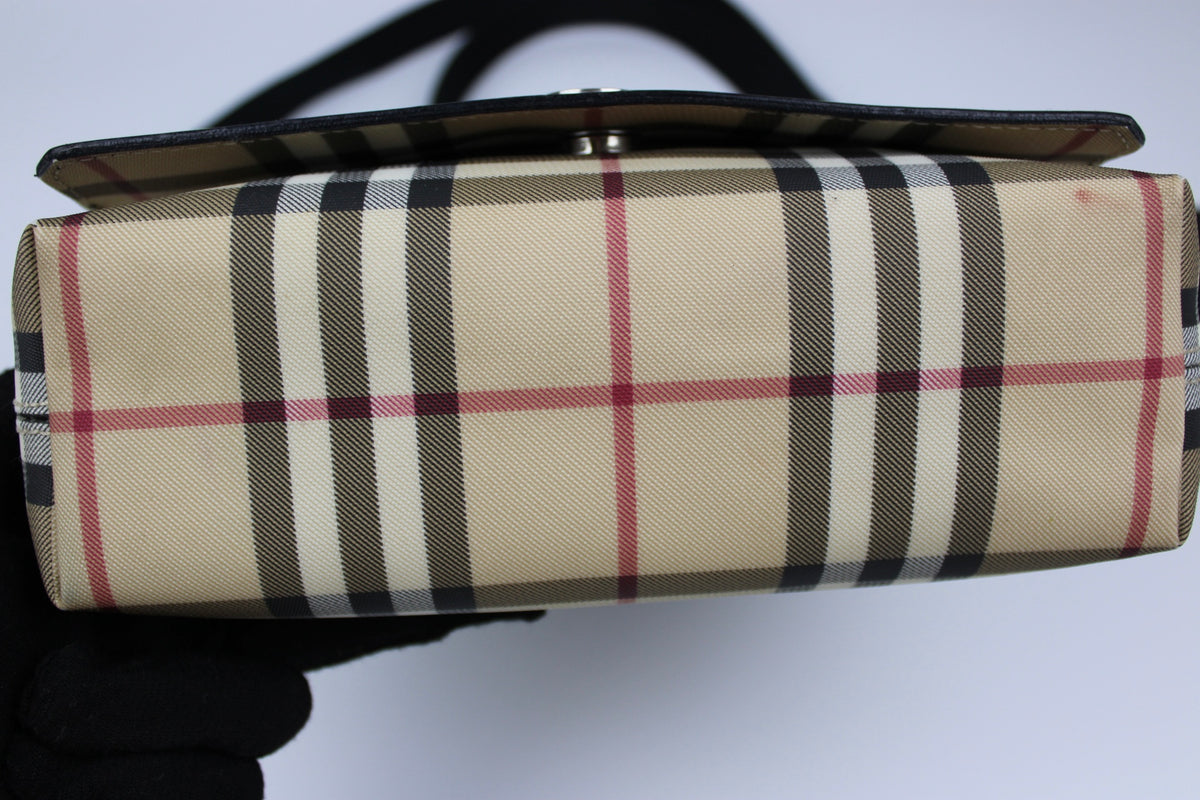 Pre-owned Burberry Nova Check Messenger Bag 2003