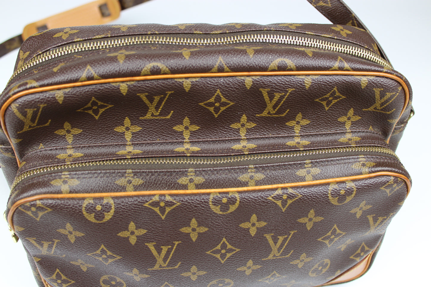 Louis Vuitton Nile Cross Body Bag 2003