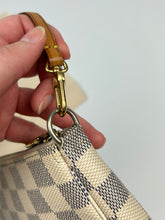 Load image into Gallery viewer, Louis Vuitton Pochette Damier 2009
