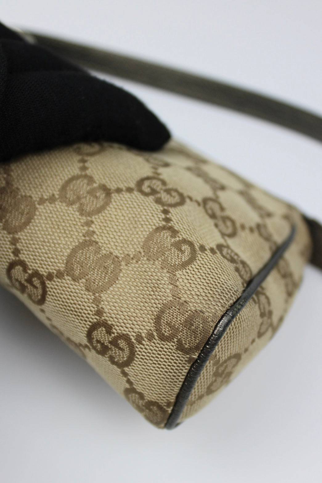Pre-owned Gucci Monogram Abbey D-Ring Pochette Bag