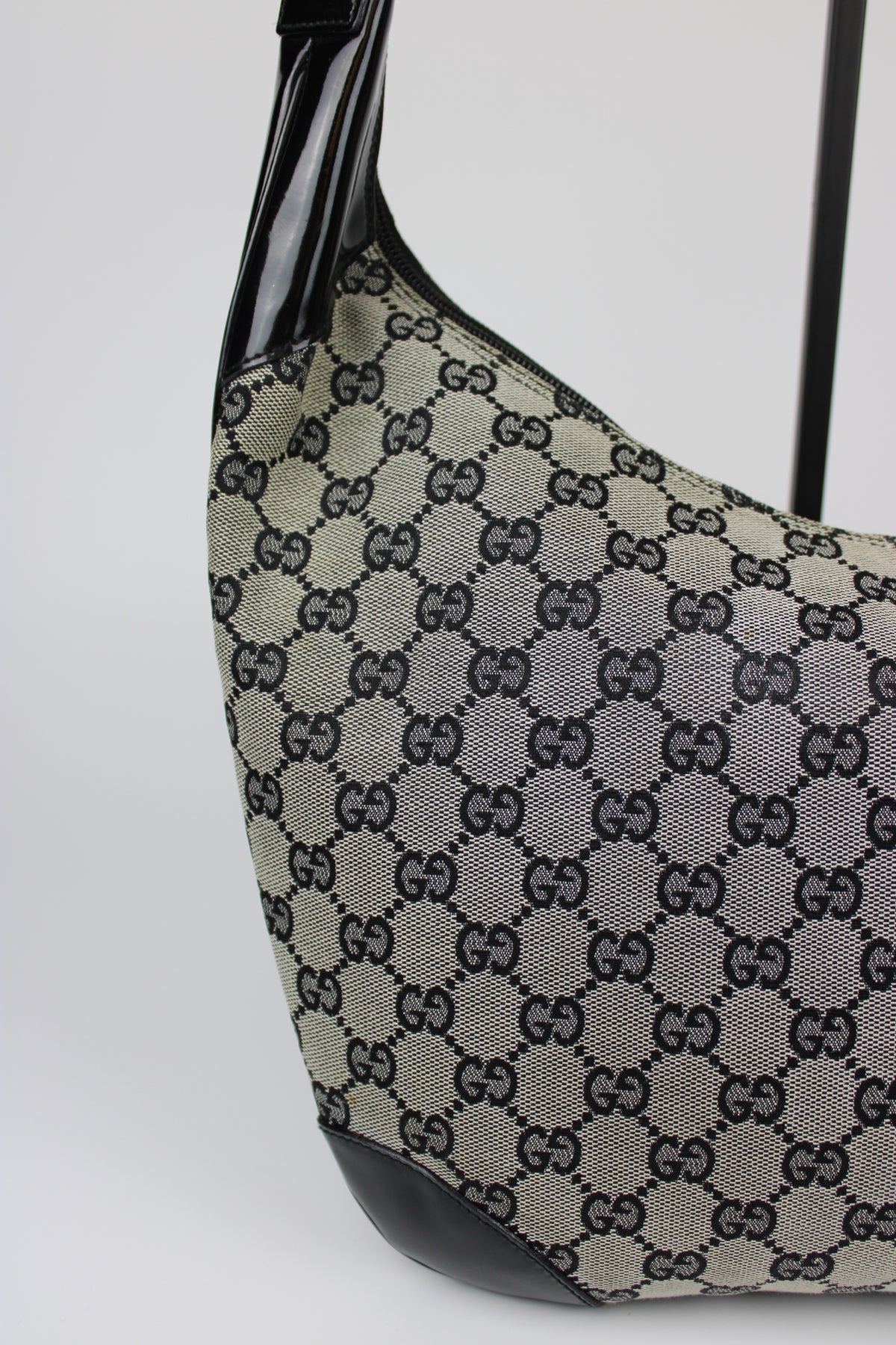 Pre-owned Gucci Monogram Crescent Bag