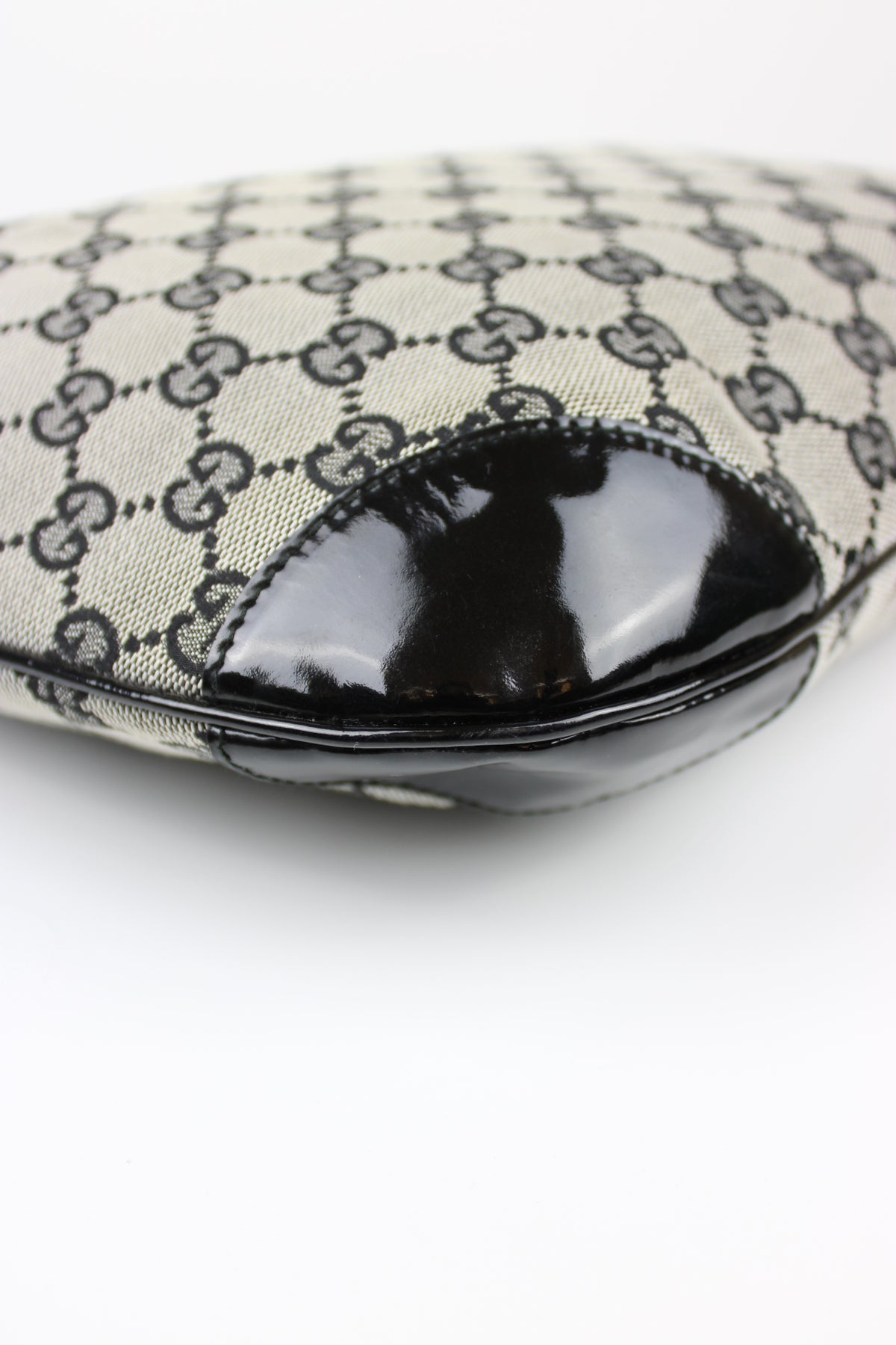Pre-owned Gucci Monogram Crescent Bag