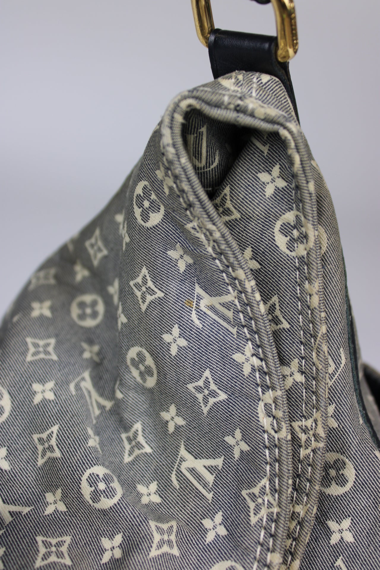 Louis Vuitton Idylle Romance Hobo Bag 2010