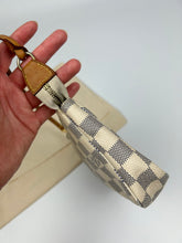 Load image into Gallery viewer, Louis Vuitton Pochette Damier 2009
