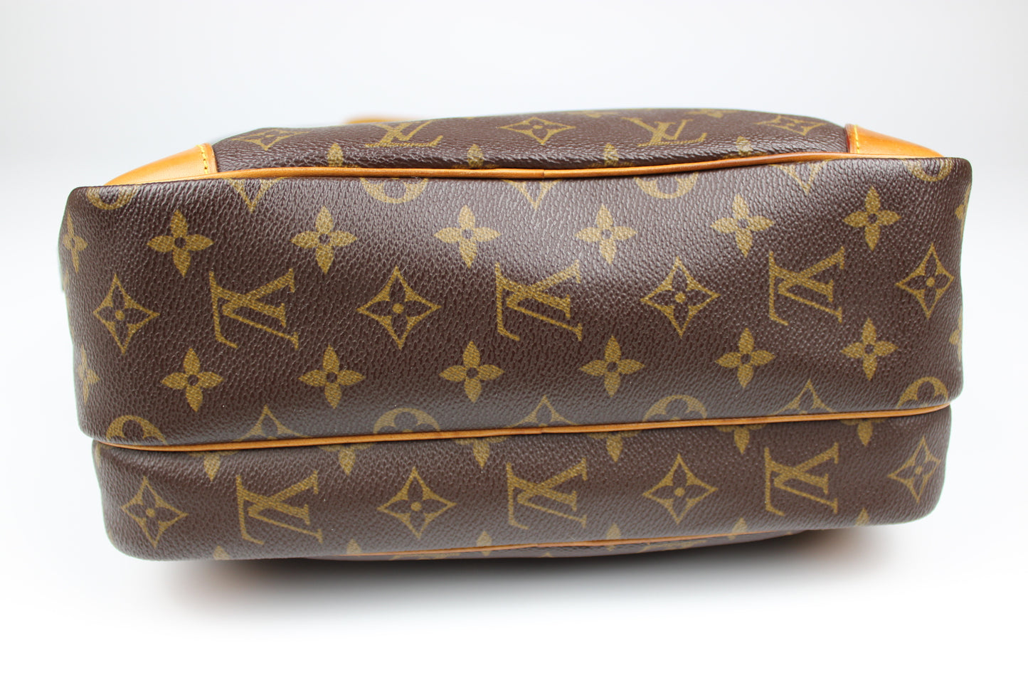 Louis Vuitton Nile Cross Body Bag 2003