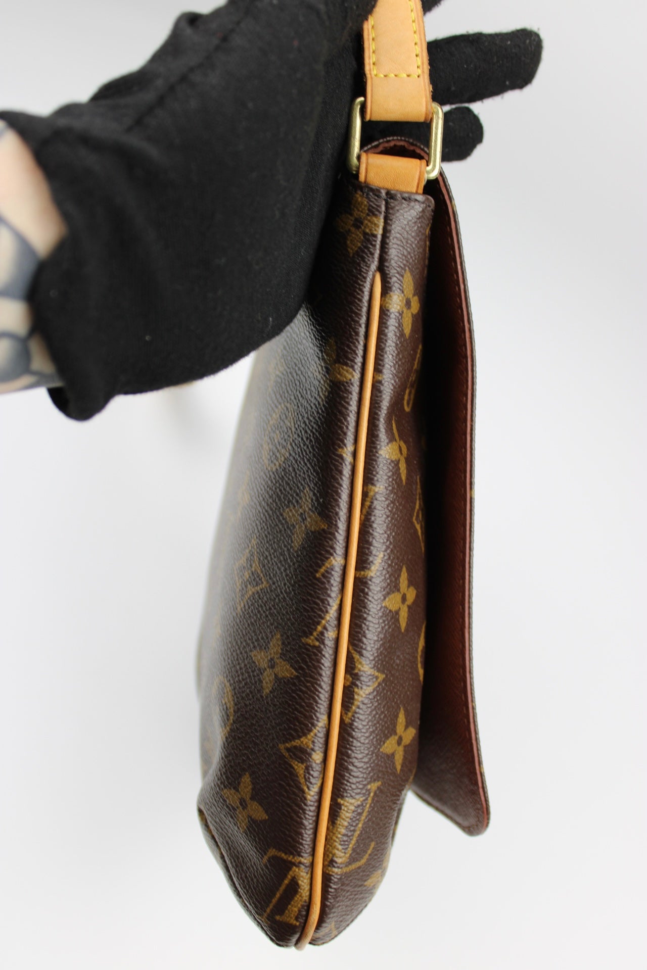 Louis Vuitton Musette Salsa Cross Body Bag 2005