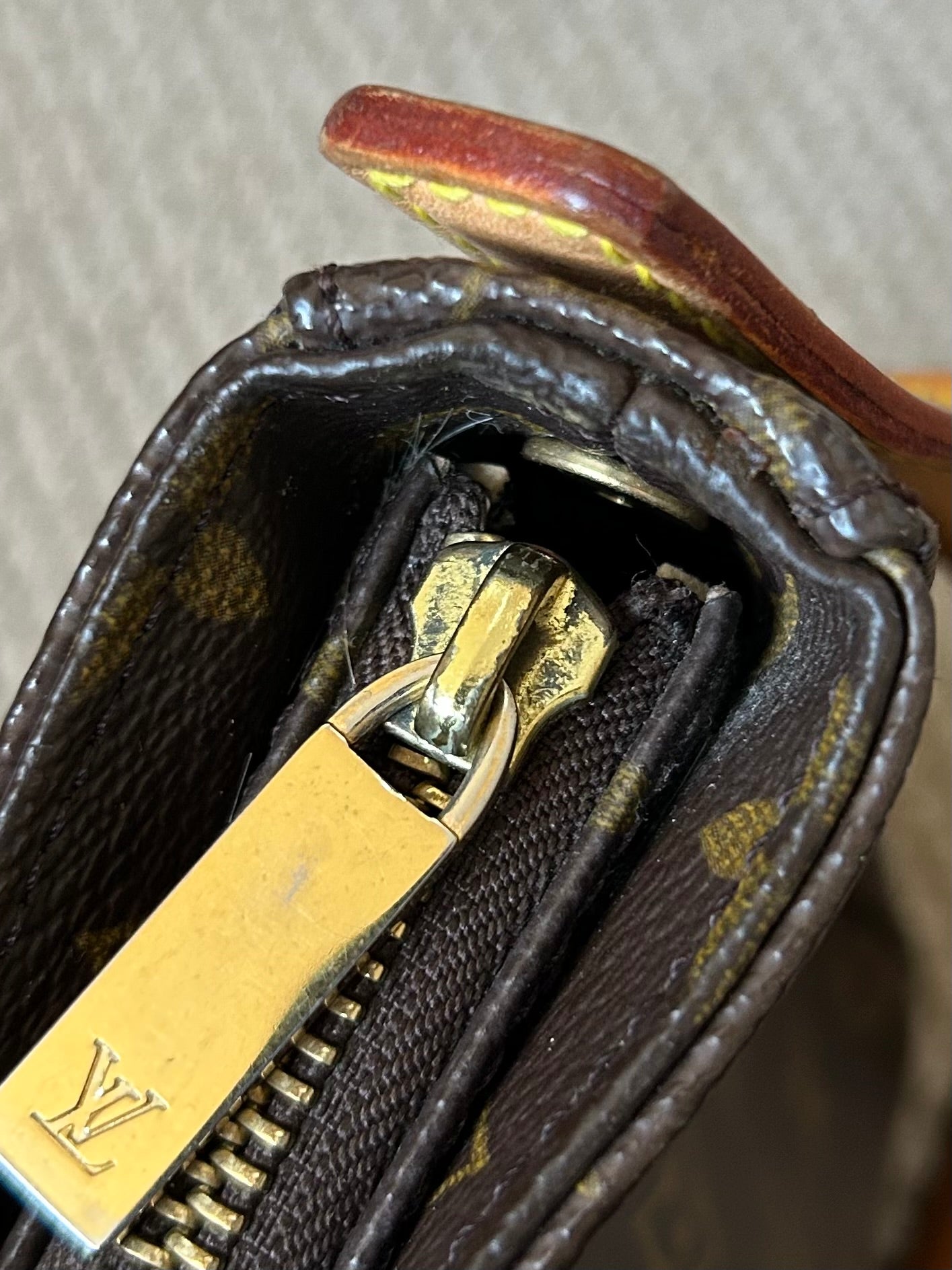 Louis Vuitton Looping Bag 2001