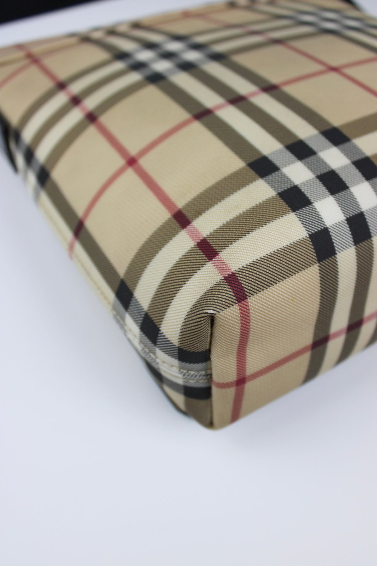 Pre-owned Burberry Nova Check Messenger Bag 2003