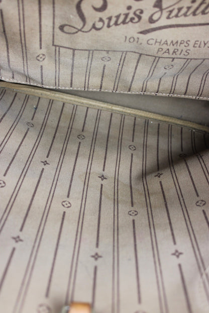 Louis Vuitton Neverfull MM Bag 2013