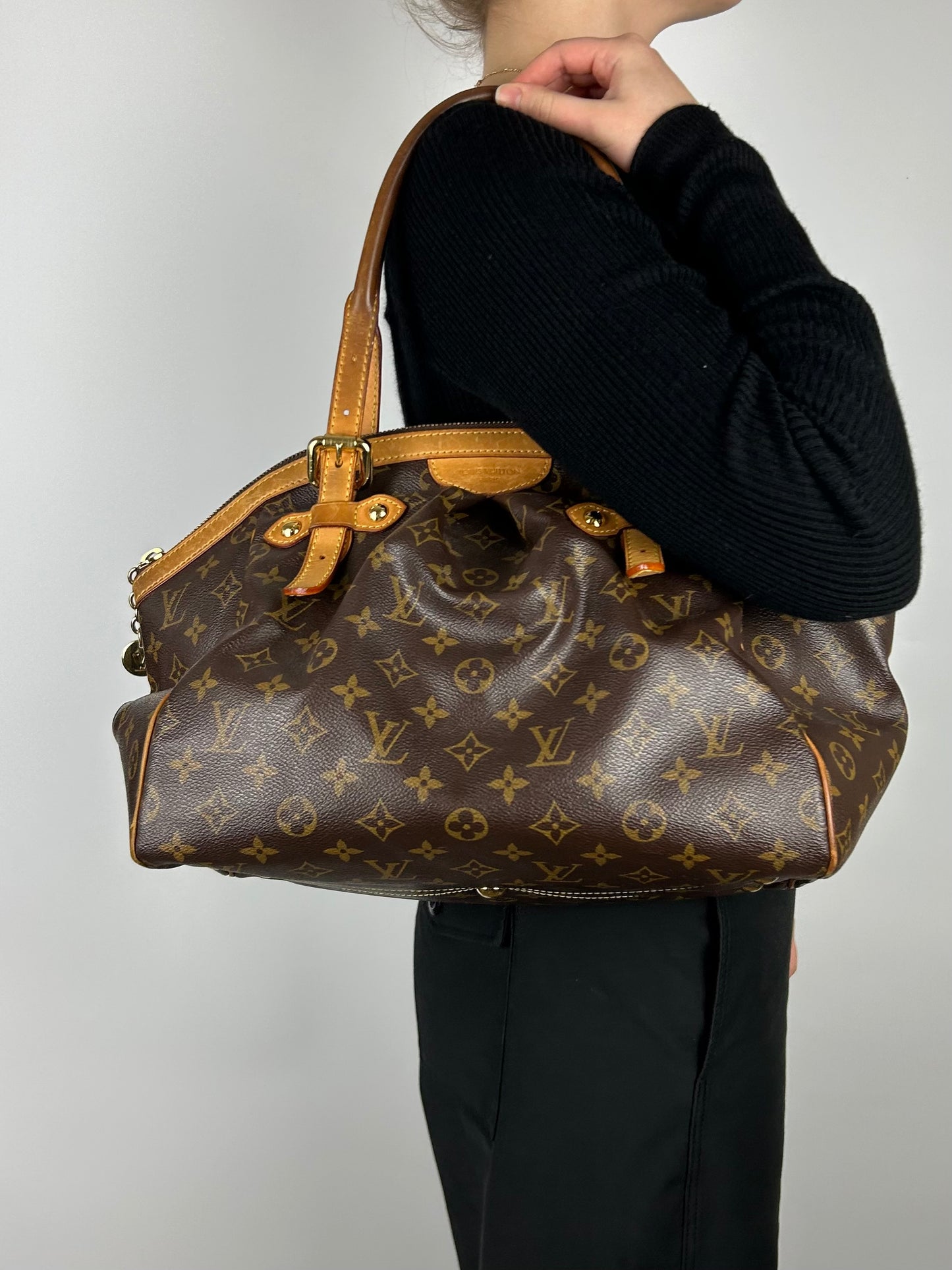 Louis Vuitton Tivoli GM Bag 2011
