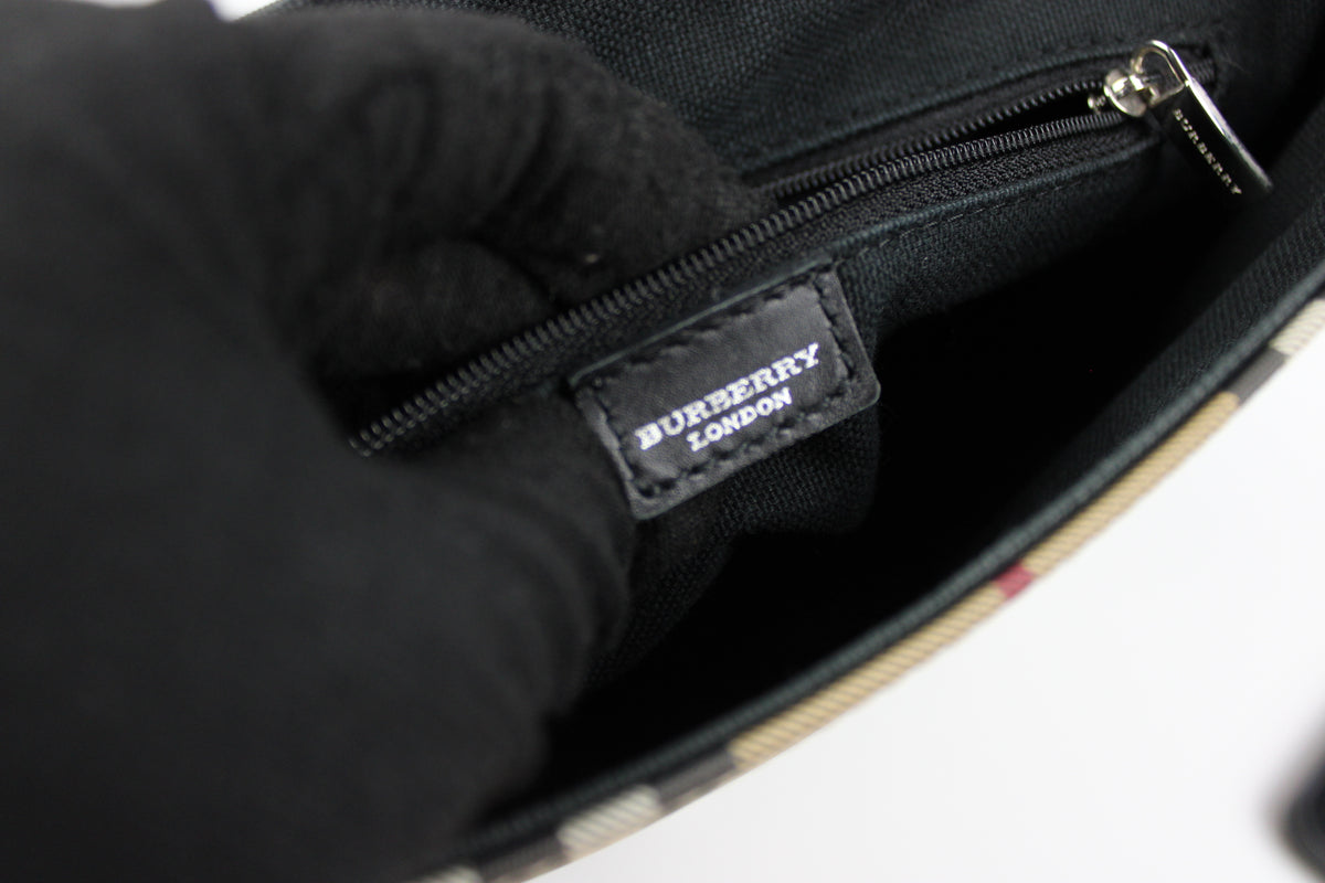 Pre-owned Burberry Nova Check Messenger Bag 2003