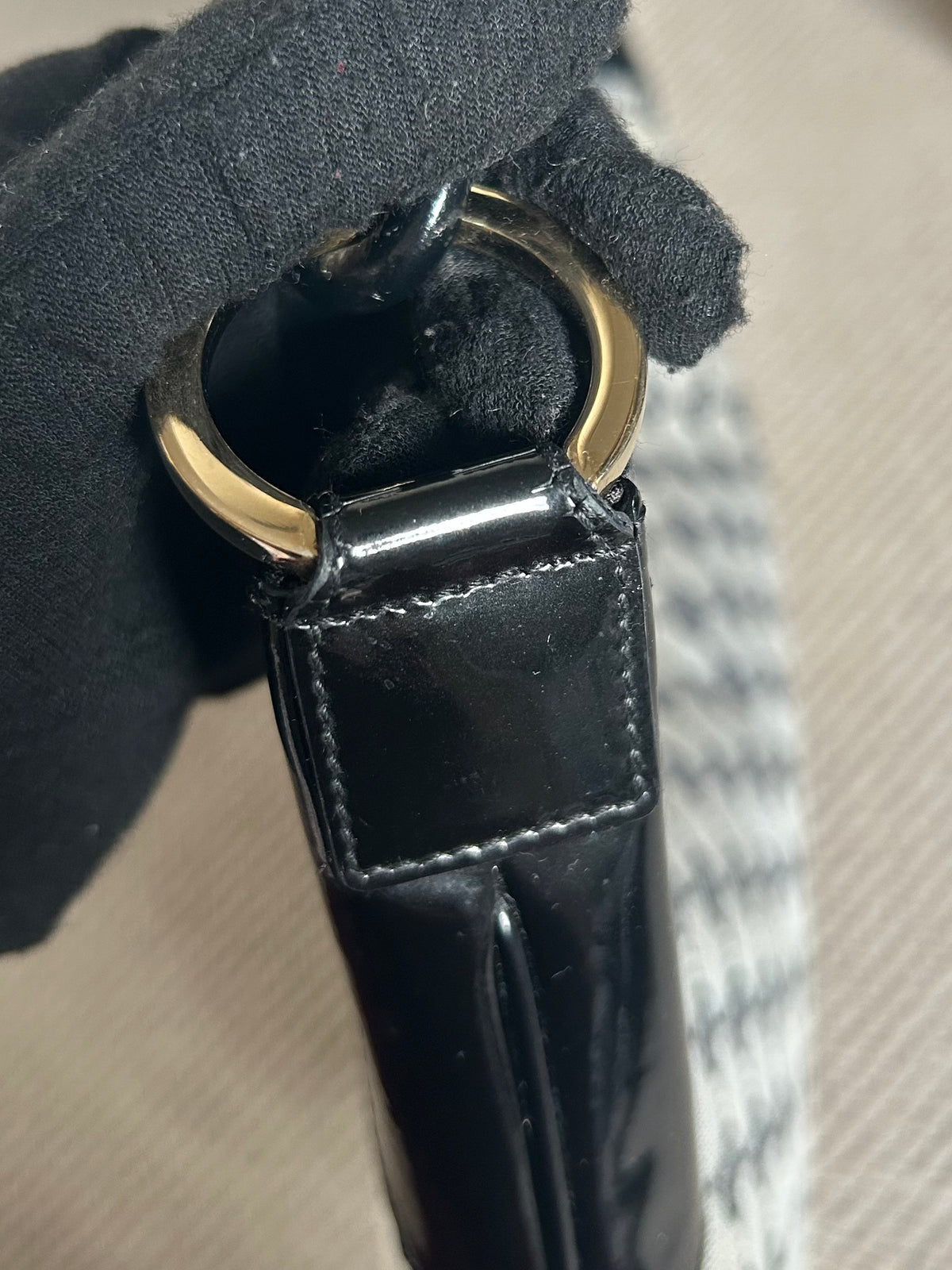 Pre-owned Gucci Monogram Crescent Bag