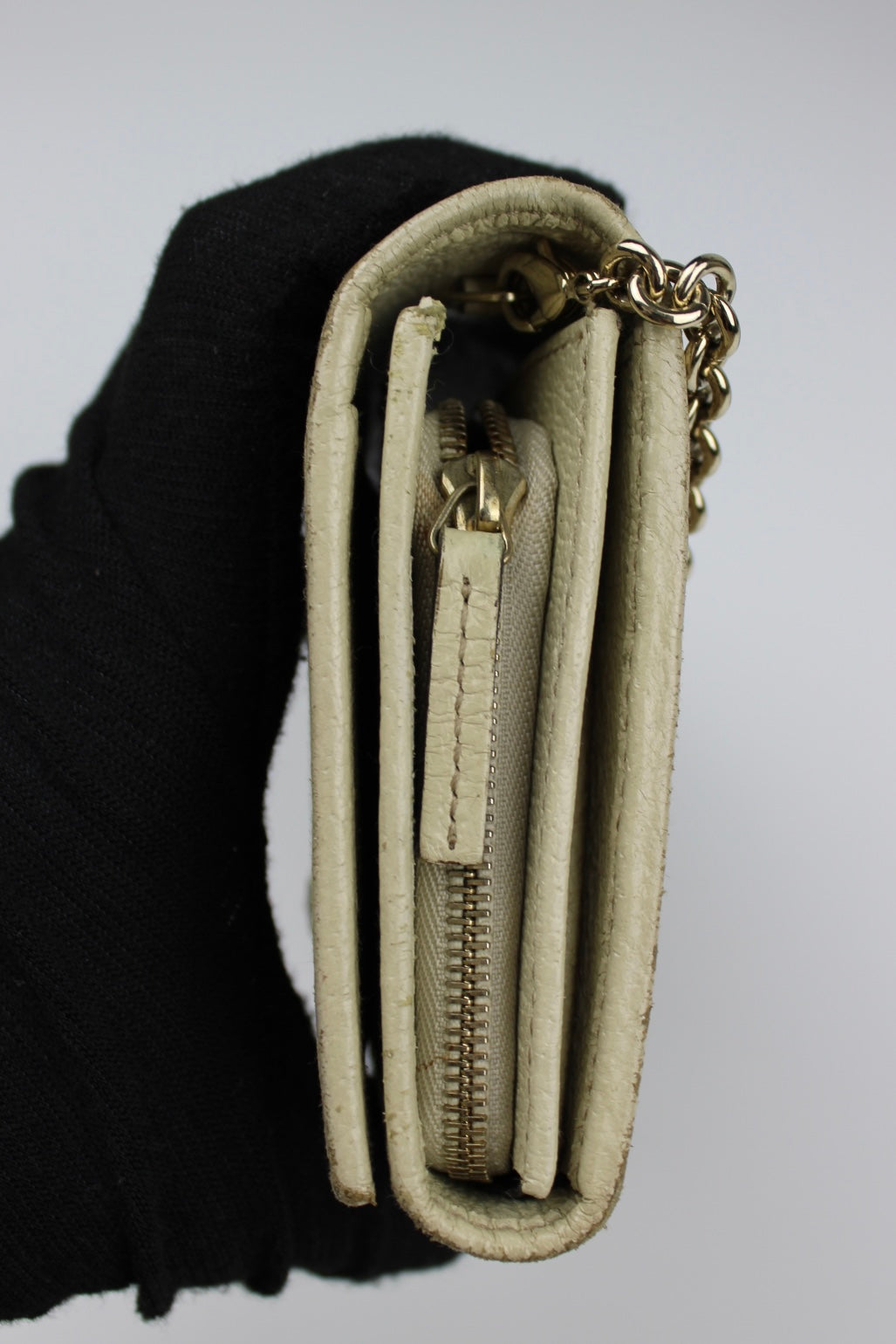 Gucci Monogram Wallet on Chain