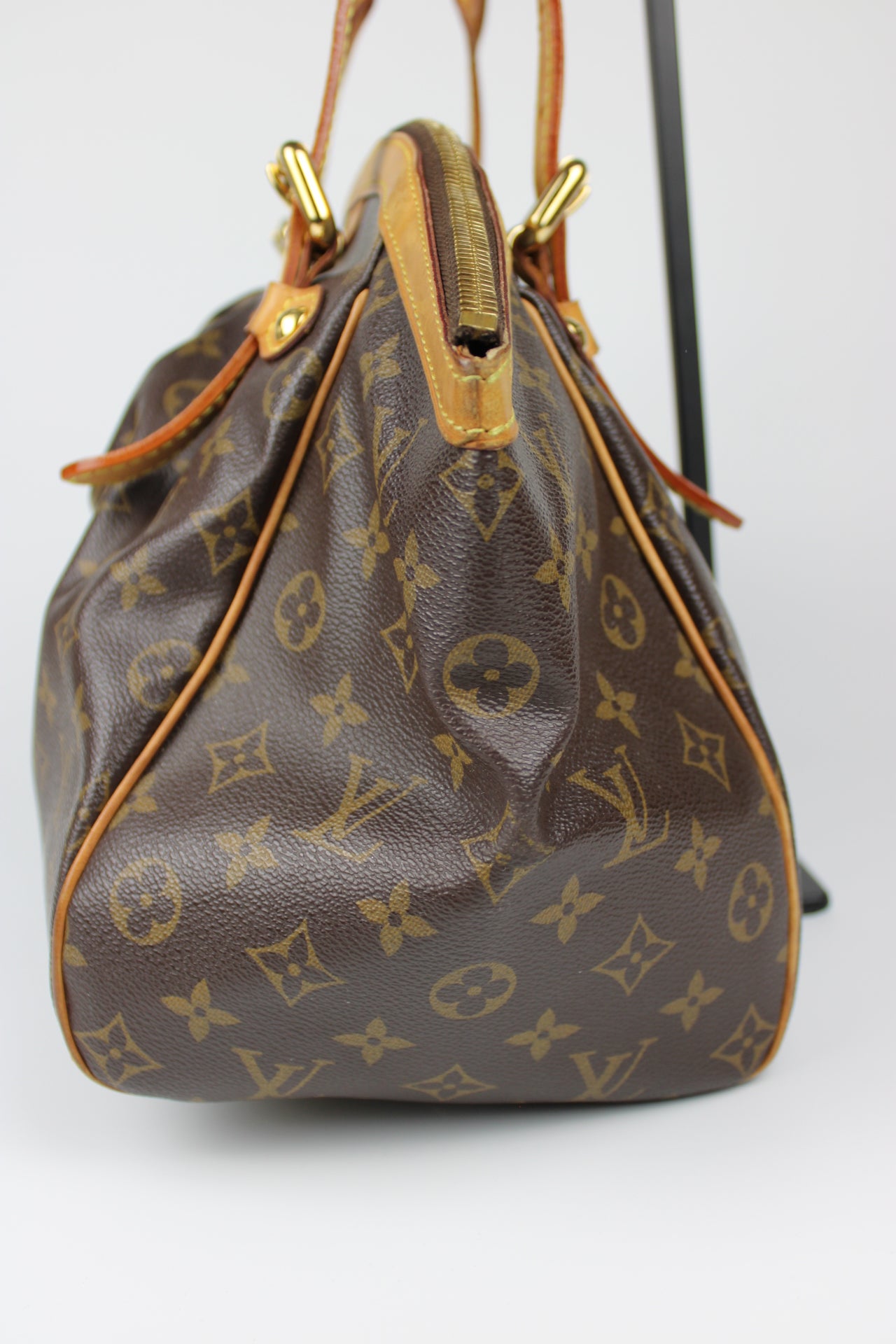Louis Vuitton Tivoli GM Bag 2011