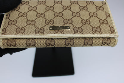 Gucci Monogram Wallet on Chain