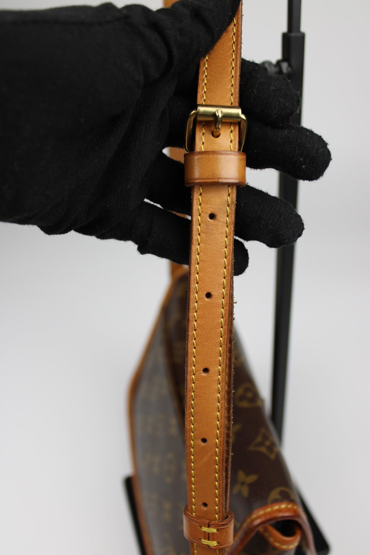 Louis Vuitton Gibeciere Cross Body Bag 1995