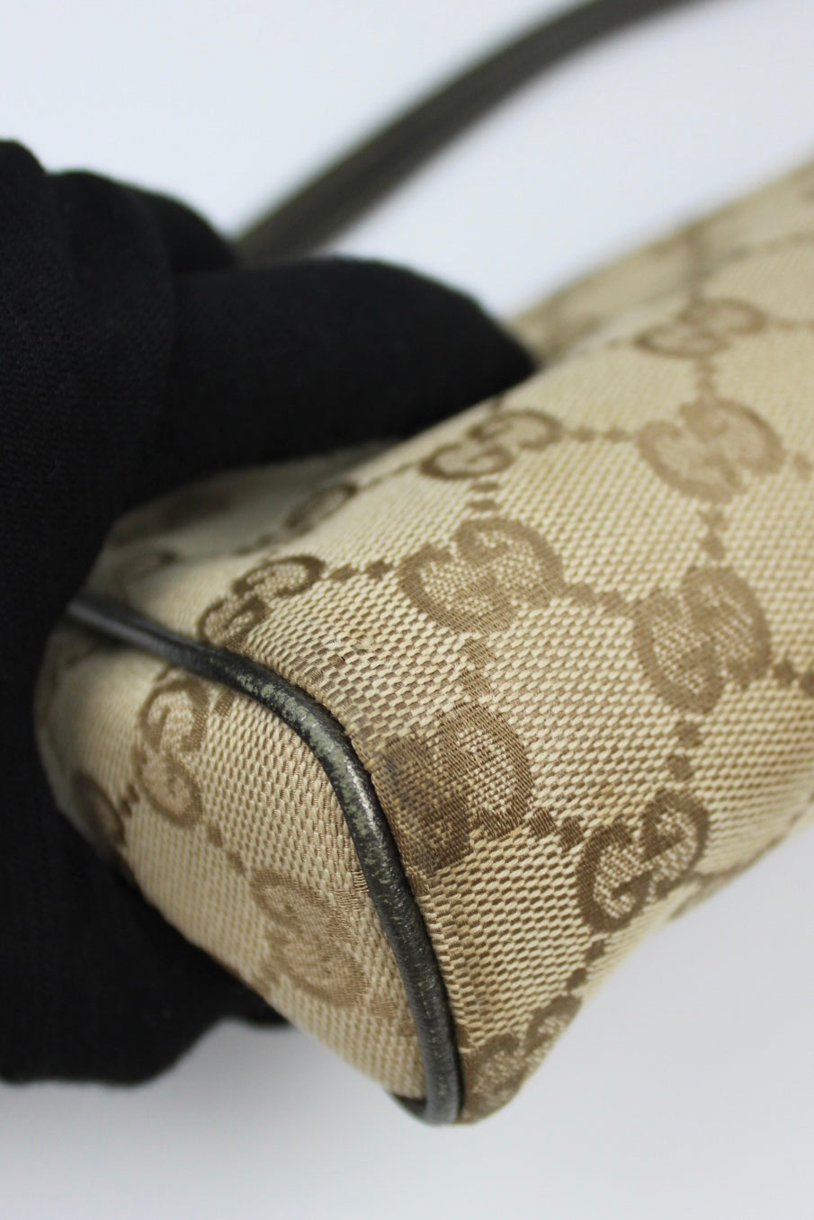 Pre-owned Gucci Monogram Abbey D-Ring Pochette Bag