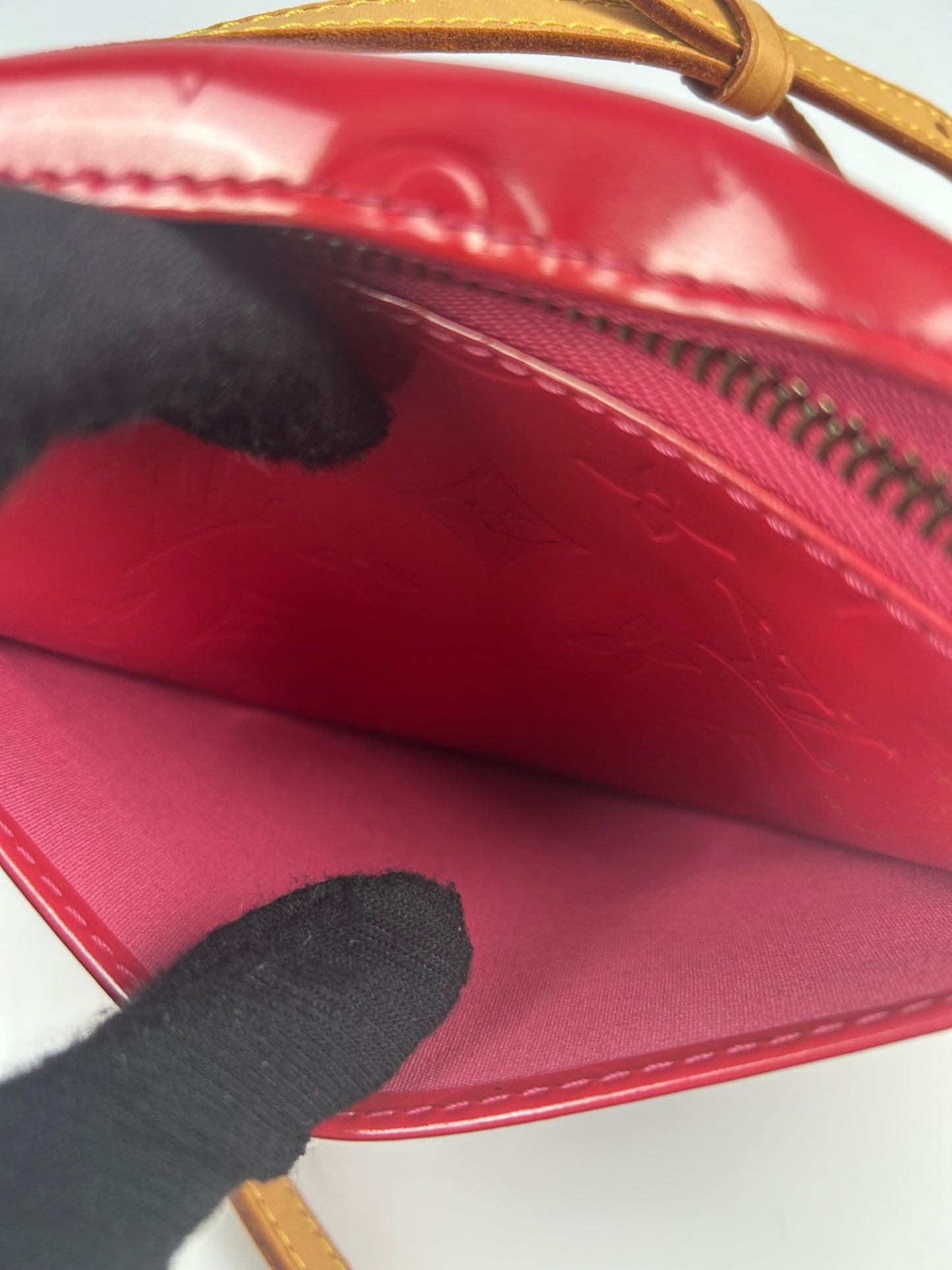 Louis Vuitton Vernis Minna Street Cross Body Bag 2006