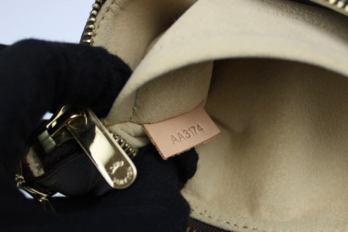 Louis Vuitton Milla Pochette Bag 2014