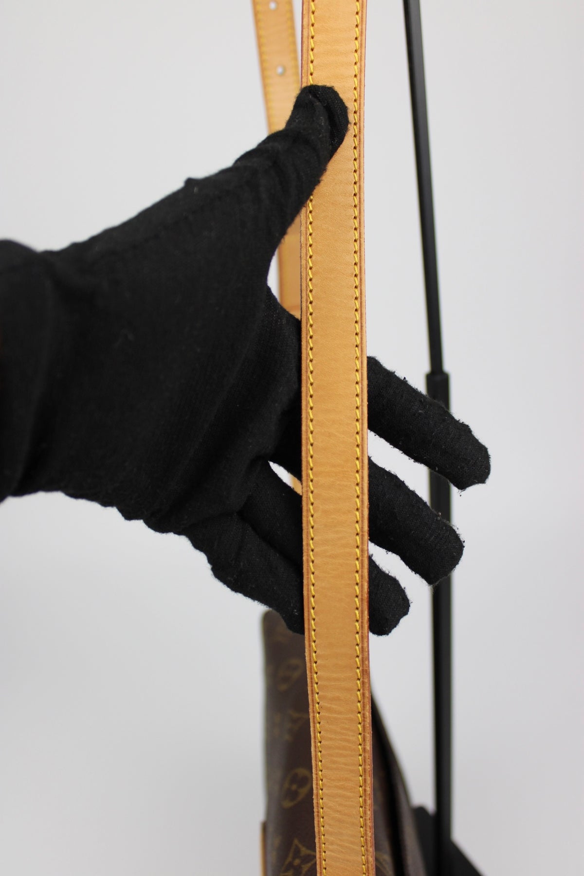 Pre-owned Louis Vuitton Saint Cloud Cross Body Bag 1992
