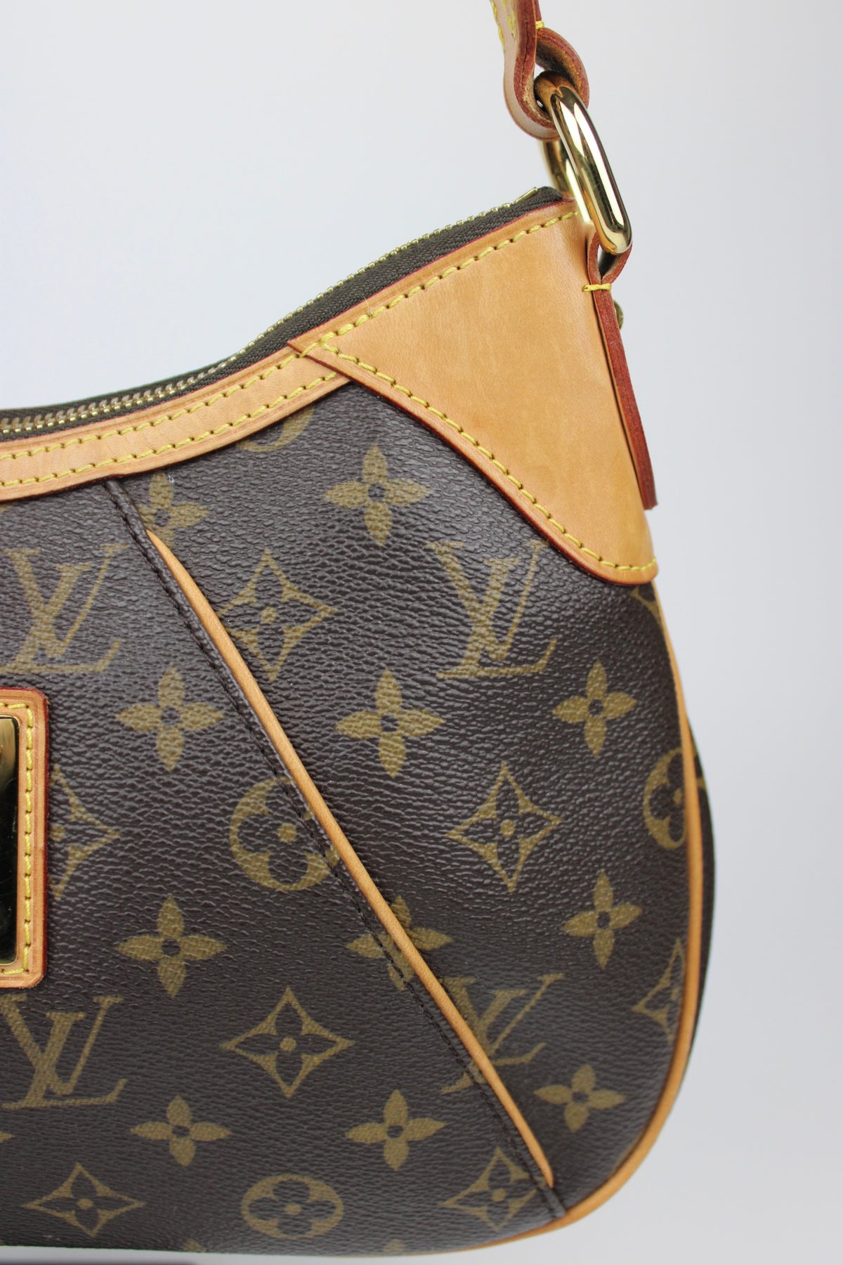 Pre-owned Louis Vuitton Thames PM Bag 2009