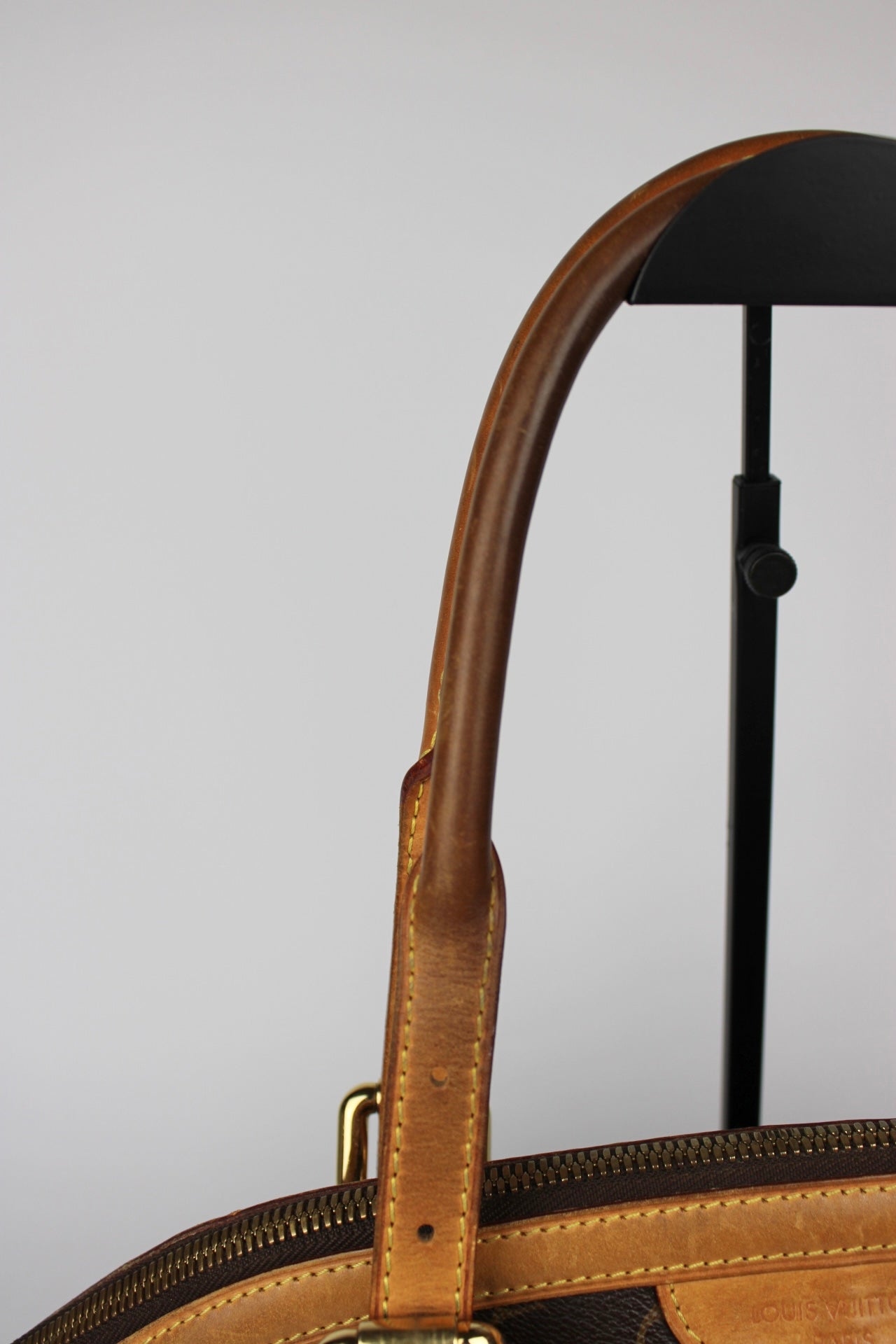 Louis Vuitton Tivoli GM Bag 2011