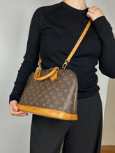 Load image into Gallery viewer, Louis Vuitton Alma Bag 1998
