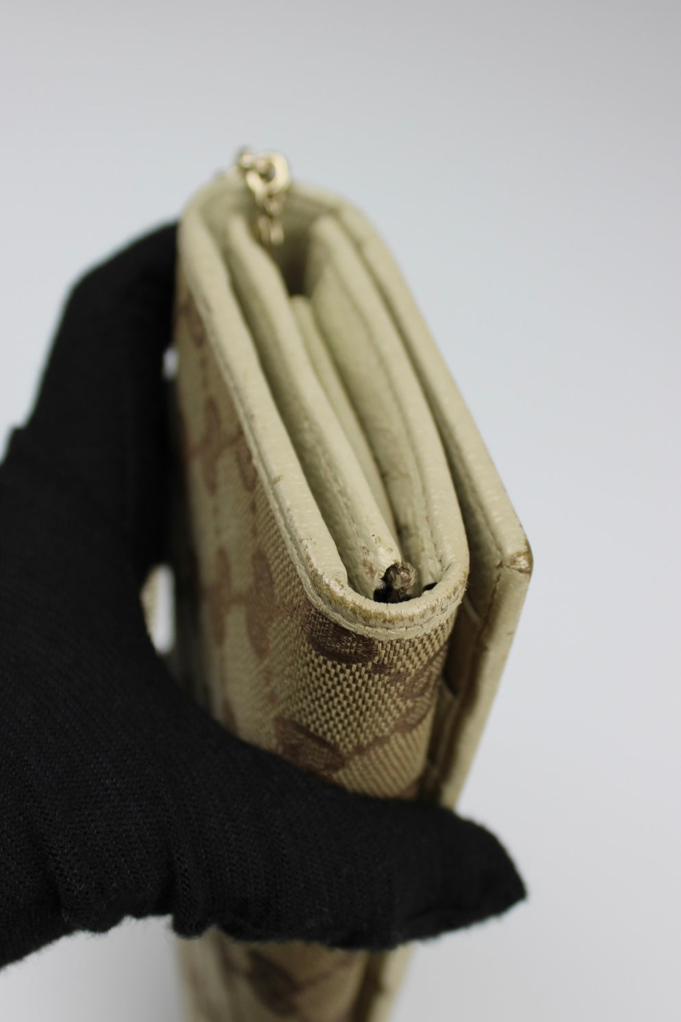 Gucci Monogram Wallet on Chain
