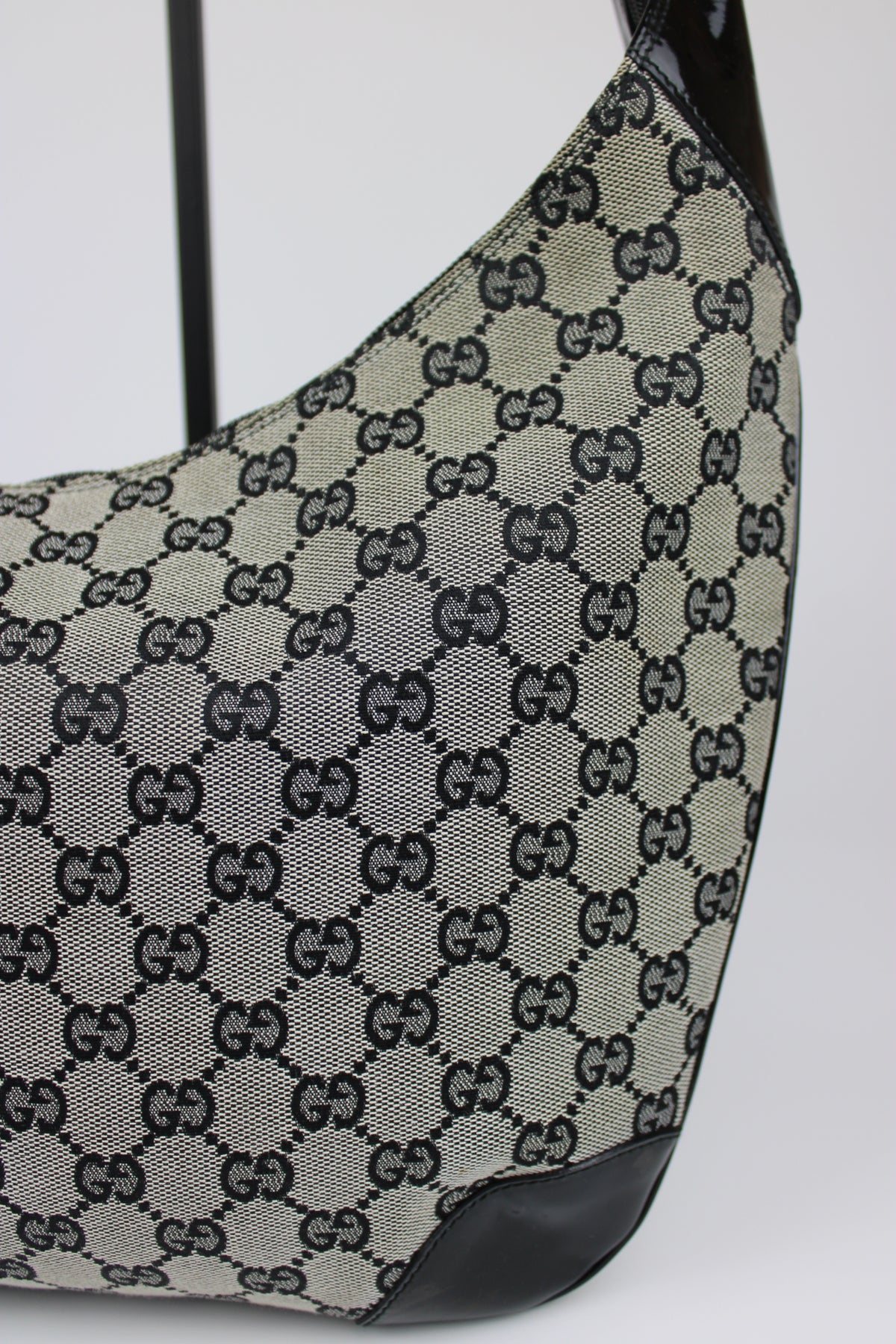 Pre-owned Gucci Monogram Crescent Bag