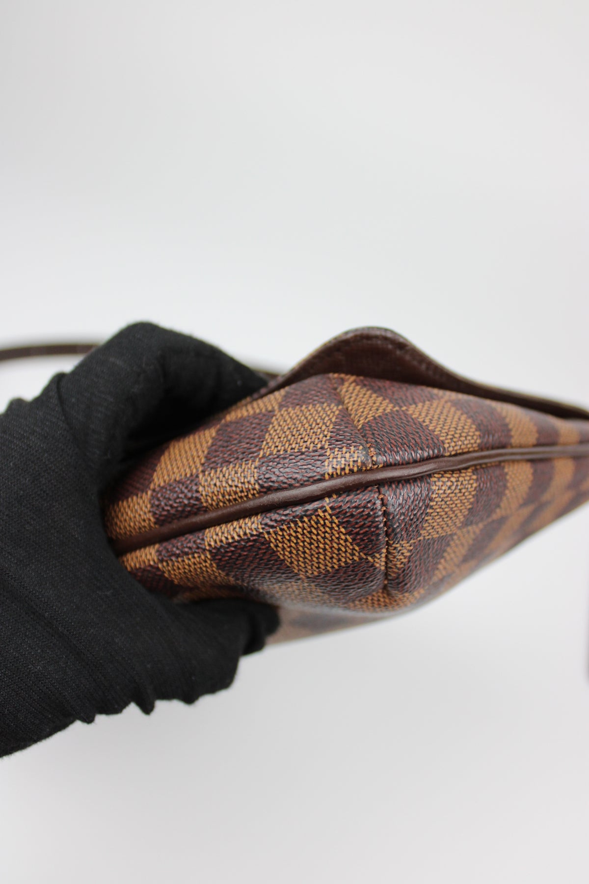 Pre-owned Louis Vuitton Damier Ebene Musette Tango Shoulder Bag 2002