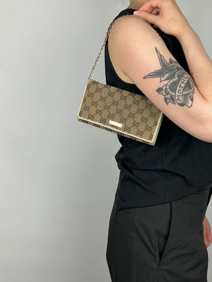 Gucci Monogram Wallet on Chain