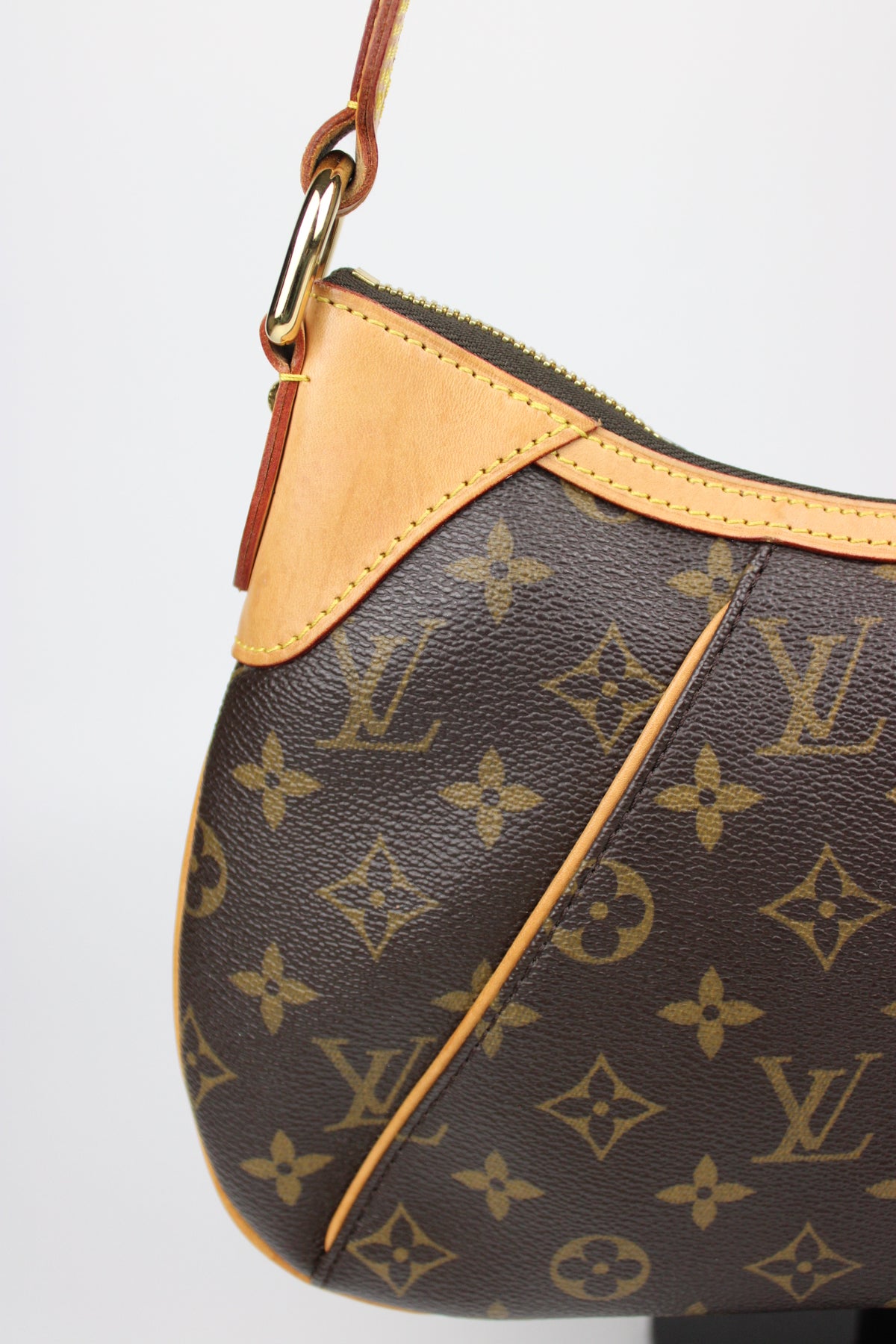 Pre-owned Louis Vuitton Thames PM Bag 2009