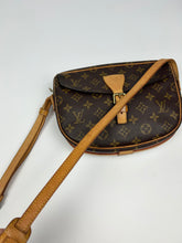 Load image into Gallery viewer, Louis Vuitton Jeune Fille Cross Body Bag 1990
