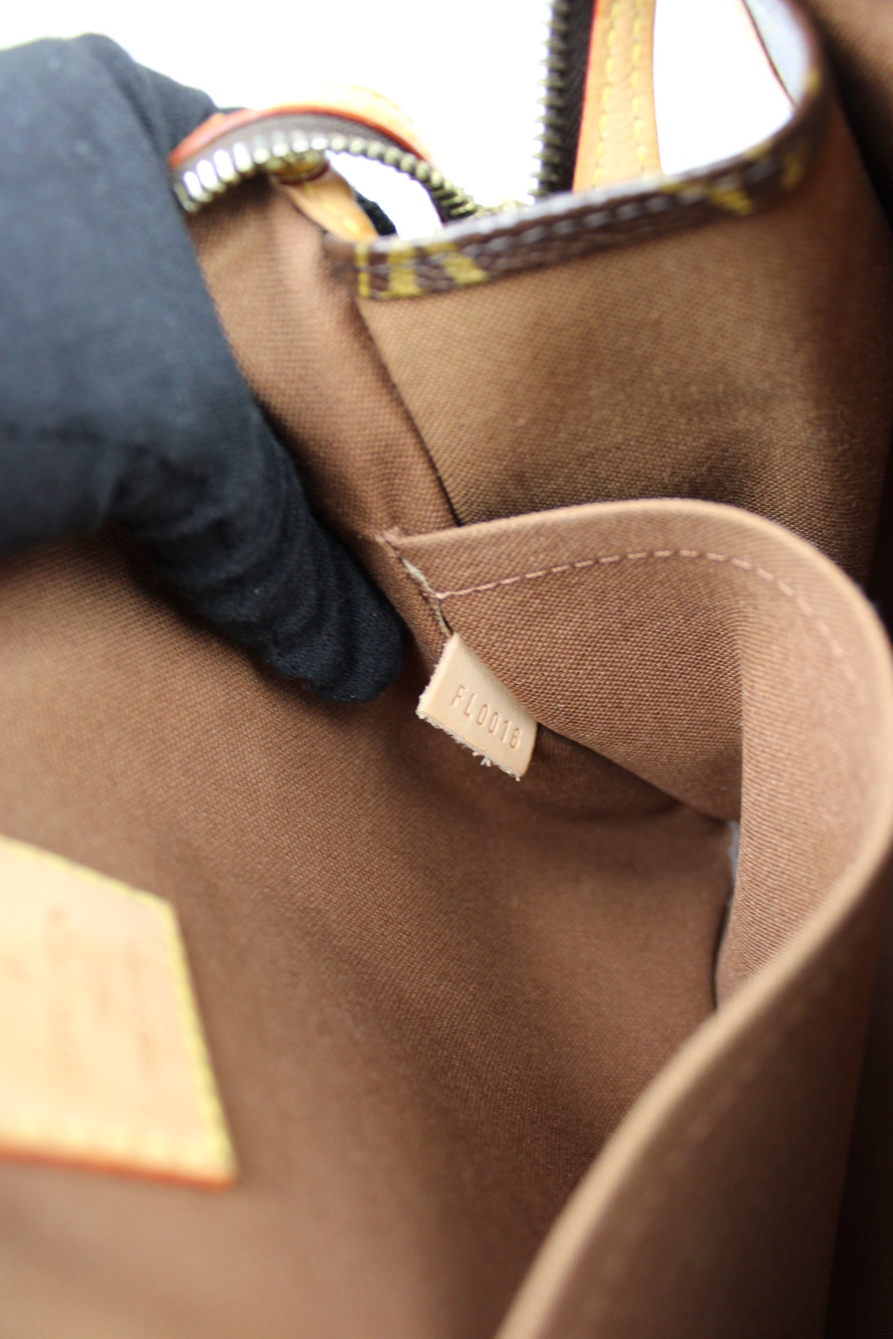 Louis Vuitton Popincourt Haut Bag 2006