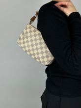 Load image into Gallery viewer, Louis Vuitton Pochette Damier 2009
