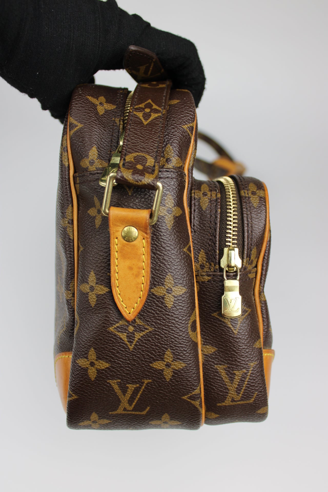 Louis Vuitton Nile Cross Body Bag 2003