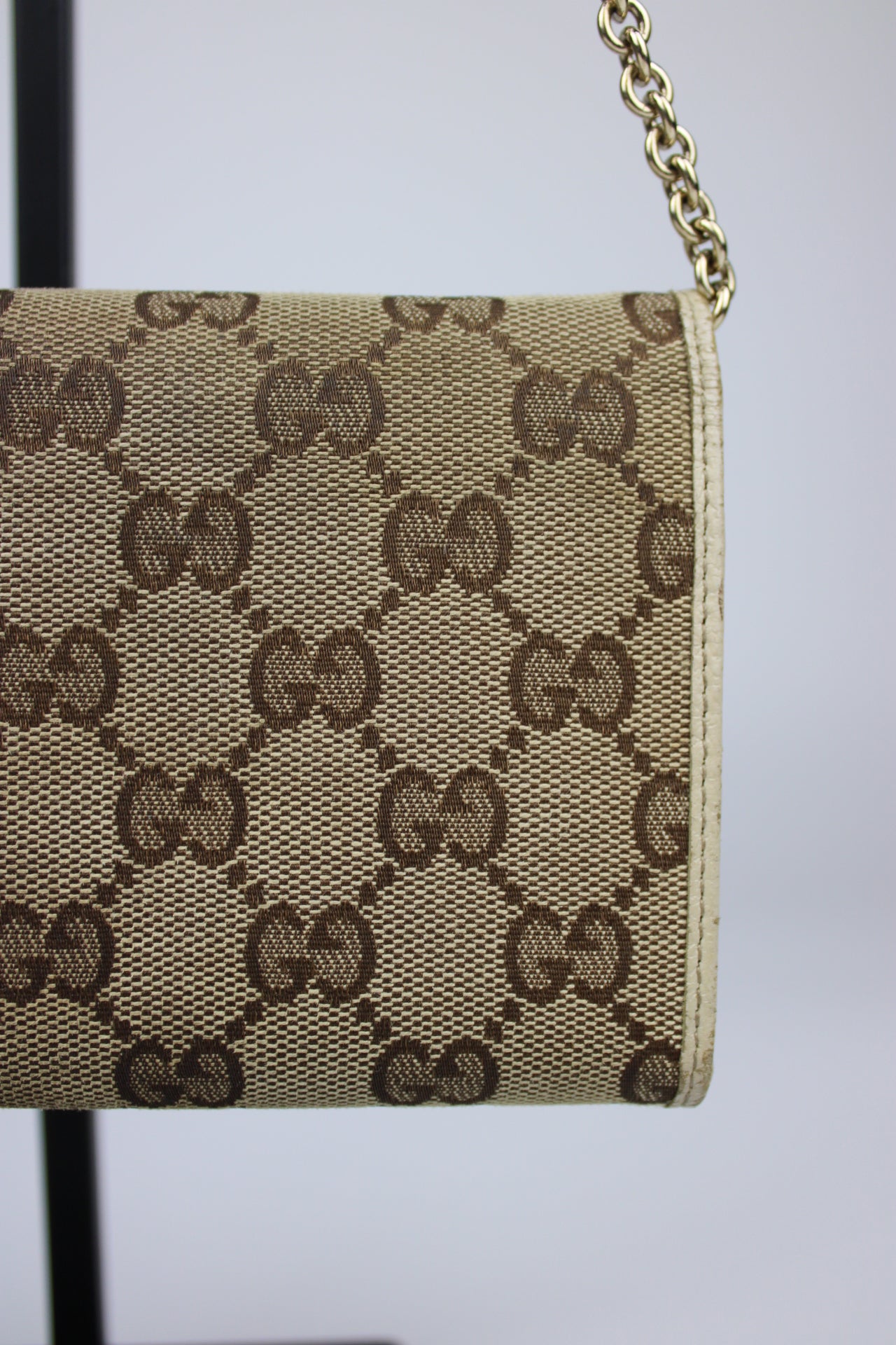 Gucci Monogram Wallet on Chain