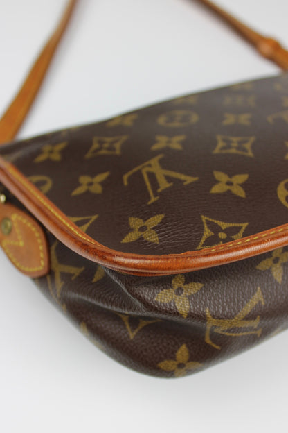 Louis Vuitton Gibeciere Cross Body Bag 1995